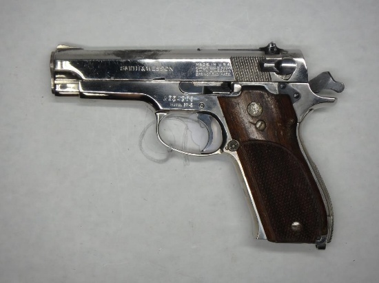 S&W 39-2 PISTOL 9MM SN: A324308 NO MAG, FAIR