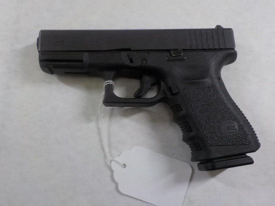 GLOCK 23 PISTOL 40 SN: SBK887 W/ MAG, AVERAGE