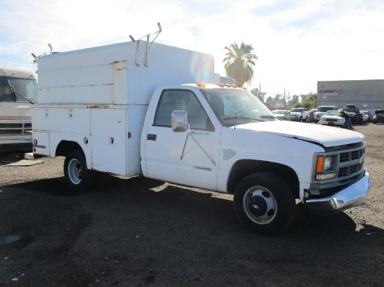 2000 Chevrolet C/K 3500 Utility Truck