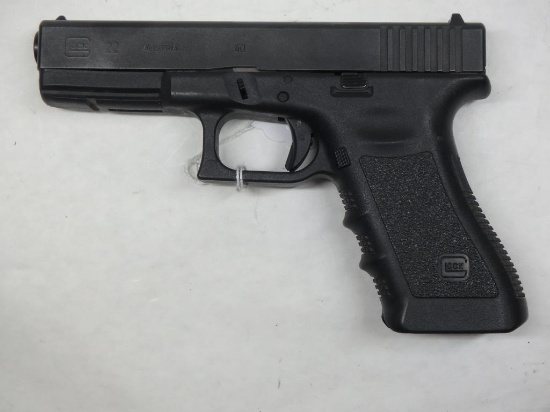 GLOCK 22 PISTOL 40 SN: KEZ942 NO MAG, AVERAGE