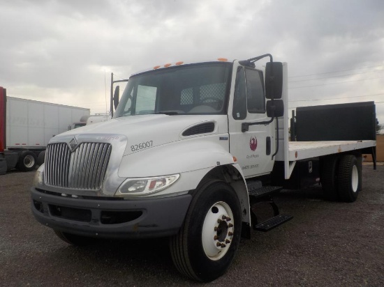 2009 International 4300 Flatbed Truck
