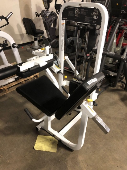 Paramount leg extension/curl machine