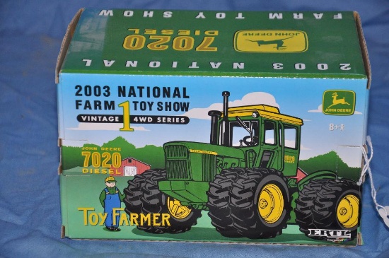 Ertl 1/32 Scale Toy Farmer John Deere 7020 Diesel 4WD Tractor