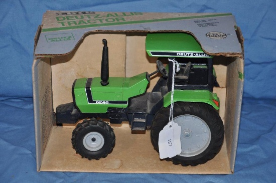 Ertl 1/16 Scale Deutz Allis 6240 Tractor