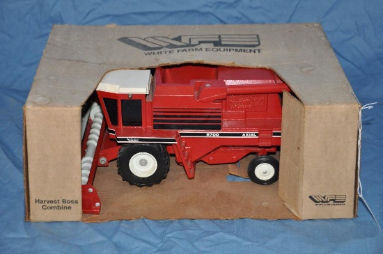 Scale Models White 9700 Combine