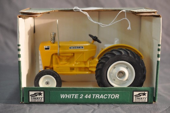 Spec Cast 1/16th Scale White 244 Tractor