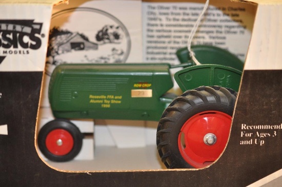 Scale Models 1/16th Scale Oliver Row Crop 70 Tractor