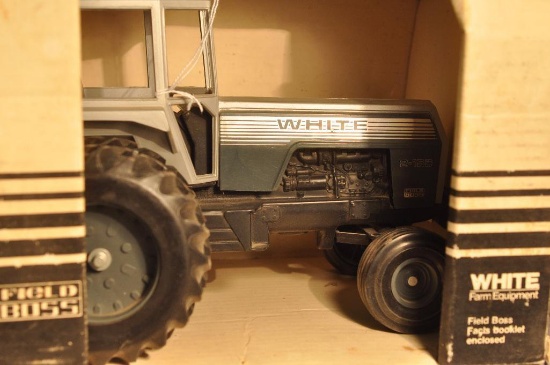 Scale Models 1/16th Scale White 2-155 Tractor