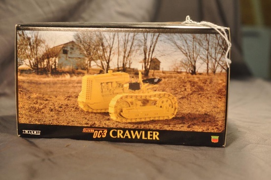 Ertl 1/16th Scale Oliver OC-3 Crawler