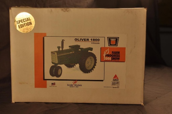 Scale Models 1/16th Scale Oliver 1800 Tractor