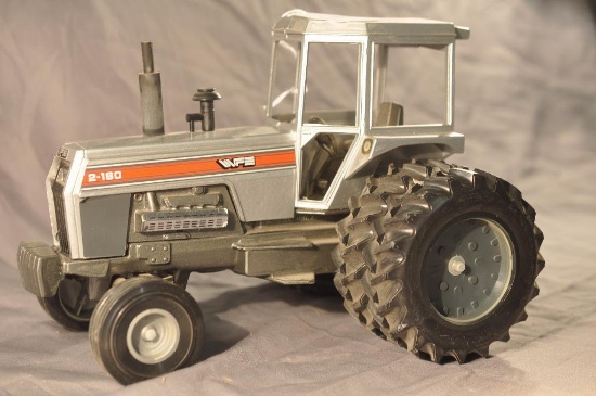 Scale Models 1/16th White 2-180 tractor