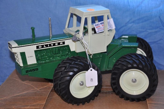 Scale Models 1/16 Scale Oliver 2455 Diesel 4x4 Tractor