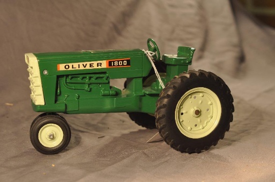 1/16th Oliver 1800 tractor