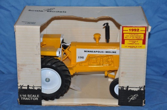 Scale Models 1/16 Scale Minneapolis-Moline G 940 Tractor