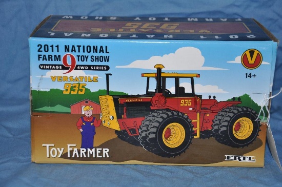 Ertl 1/32 Scale Toy Farmer Versatile 935 4WD Tractor