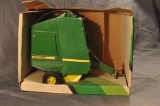 Ertl 1/16th Scale JD Round Baler