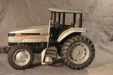 Scale Models 1/16th White 6195 Workhorse tractor