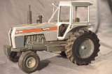 Scale Models 1/16th White 2-135 tractor