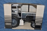 Scale Models 1/16 Scale White 2-135 Field Boss Tractor