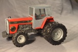 Ertl 1/16th MF 699 Tractor