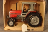 Ertl 1/16th Scale MF 3070 tractor