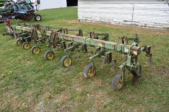 JD RM 6 row 30" cultivator