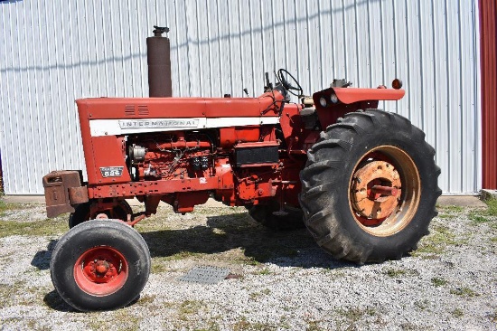 '70 IH 826 2wd tractor