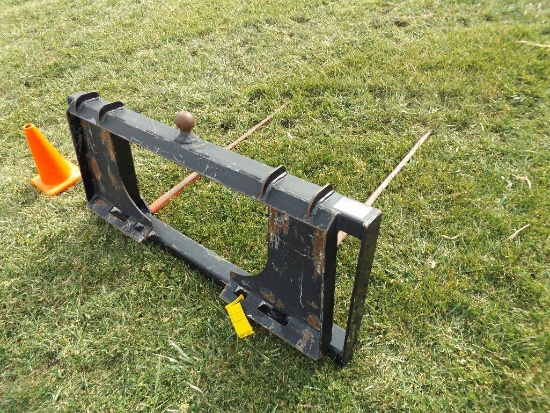 Quick attach bale spear for skidsteer