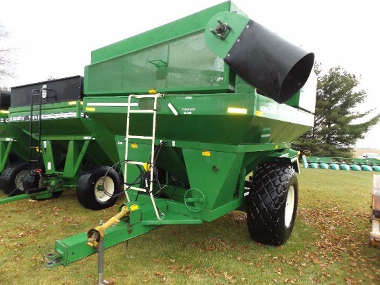 EZ Trail 500 grain cart