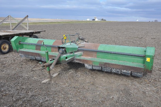 JD 27 14' flail type stalk shredder