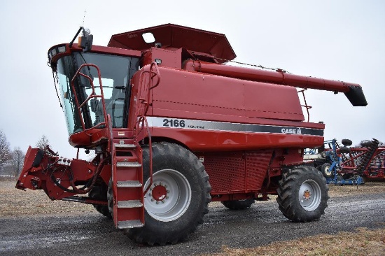 '97 Case-IH 2166 4wd combine