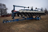 '05 Kinze 3600 12/23 planter