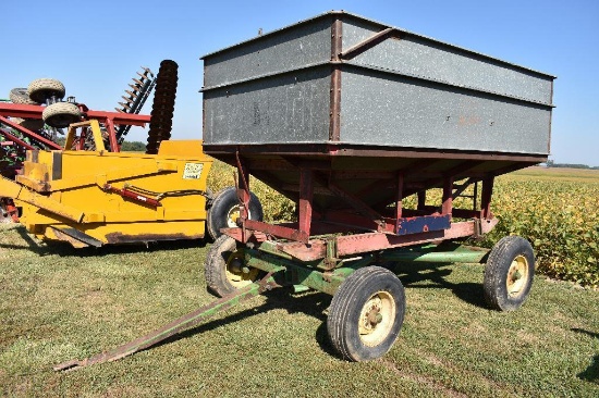 Heider 200 bu. gravity wagon on JD running gear