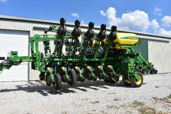 '12 JD 1790 CCS 16/31 planter