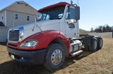 '04 Freightliner Columbia 120 day cab semi