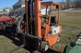 Clark 4000# LP forklift