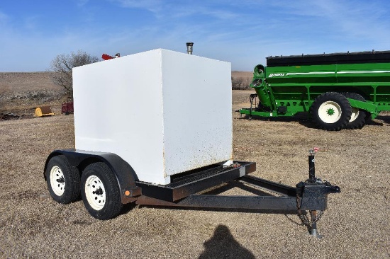 800 gal. fuel tank and pump on trailer