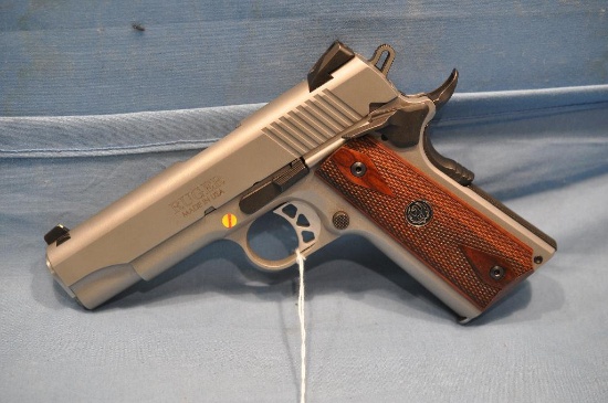 Ruger SR 1911 .45 auto semi auto pistol