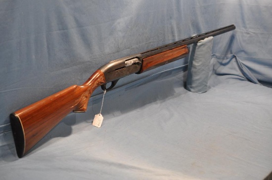 Remington 1100 12 ga. Semi auto shotgun