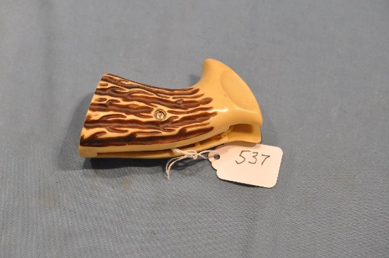 Revolver grips as pictured