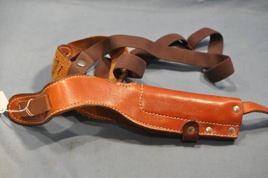 Leather shoulder holster