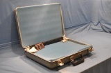 Vintage suitcase style pistol case