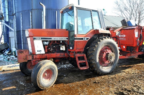 '76 IHC 1086 tractor