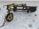 JD 640 5-bar hay rake w/ front dolly wheel