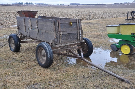 Wooden barge box on running gear