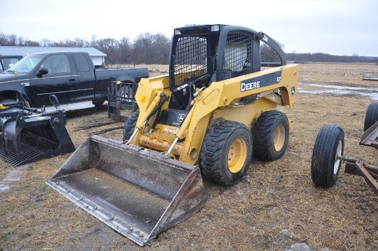 '05 JD 325 skid loader