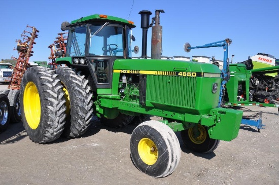 84 JD 4650 2wd tractor