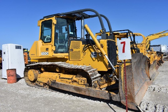 Deere 850C dozer