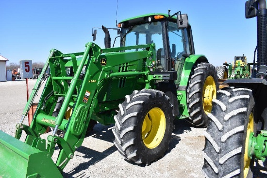 JD 6125M MFWD tractor