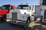 '85 Mack RS688LT day cab semi